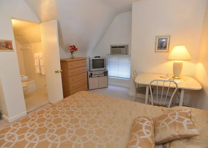 Hotel Friendship Suites