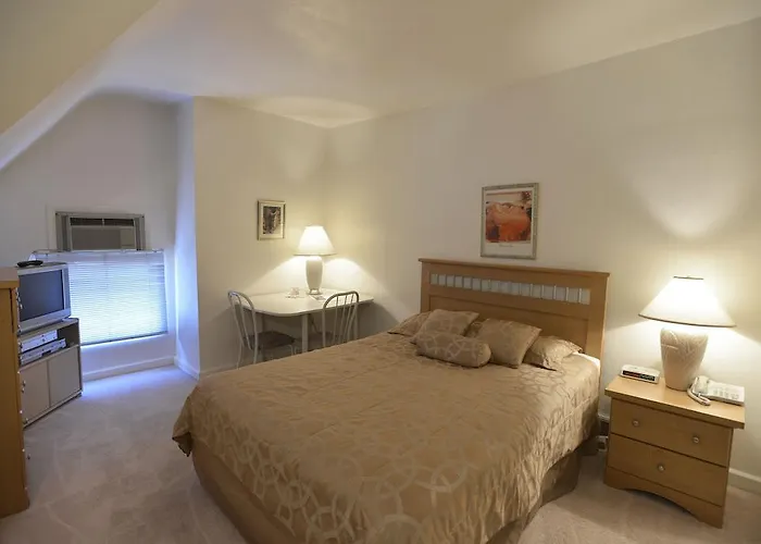 Hotel Friendship Suites