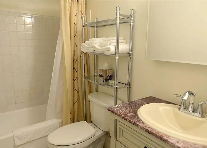 Friendship Suites 3*