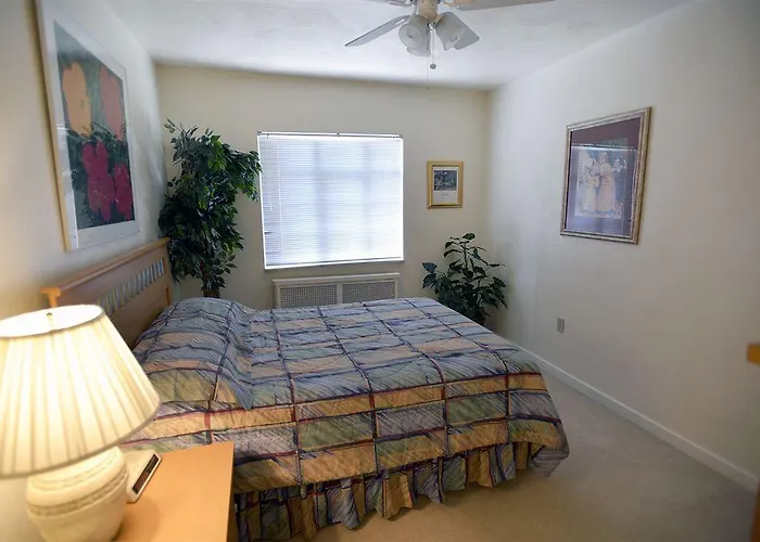 Friendship Suites Hotel 3*