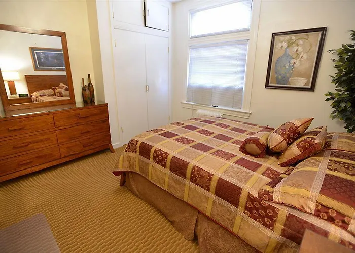 Friendship Suites Hotel