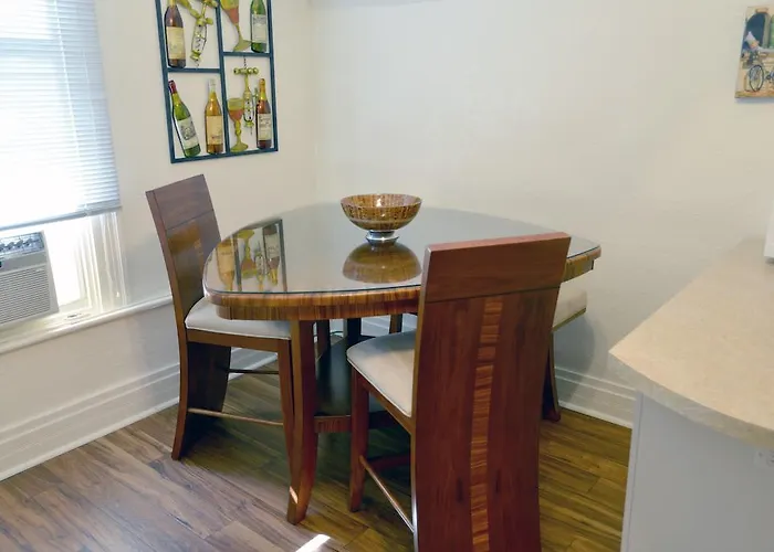 Hotel Friendship Suites 3*
