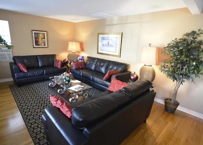 Hotel Friendship Suites