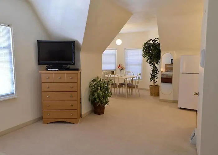 Hotel Friendship Suites